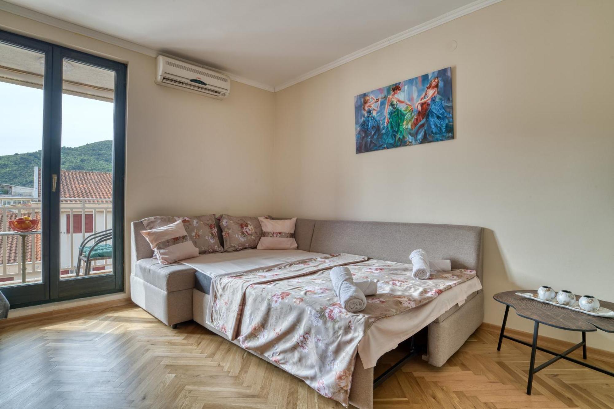 Comfort Apartment Near The Beach บุดวา ภายนอก รูปภาพ