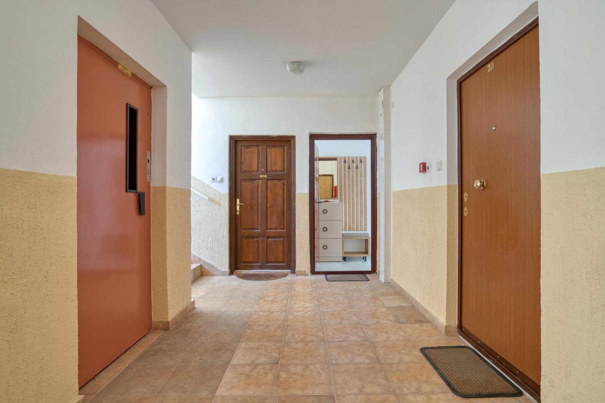 Comfort Apartment Near The Beach บุดวา ภายนอก รูปภาพ