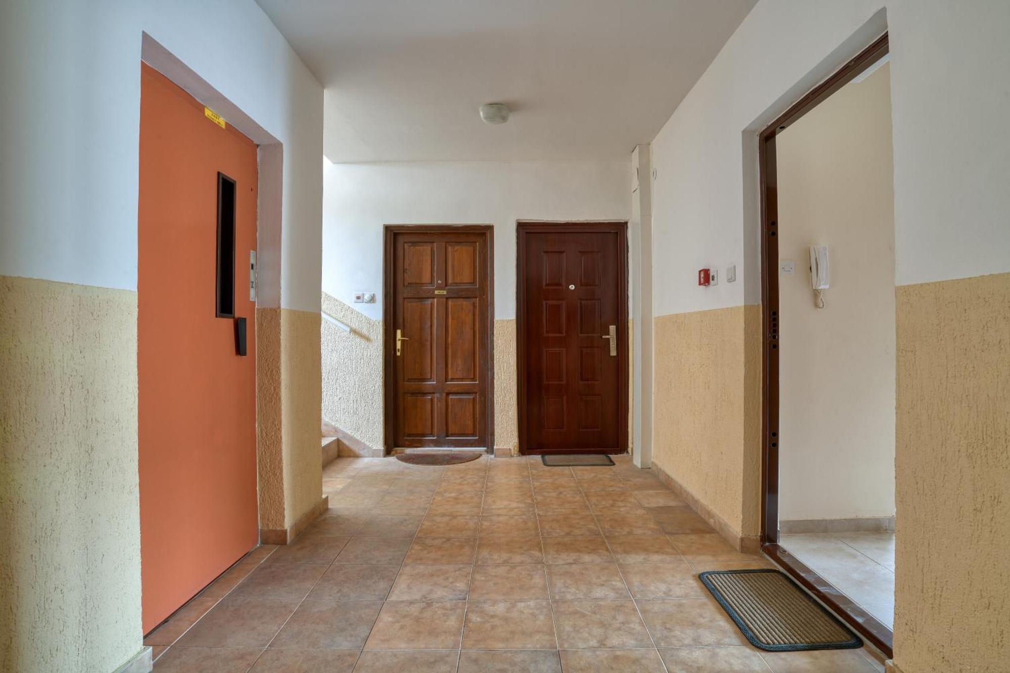 Comfort Apartment Near The Beach บุดวา ภายนอก รูปภาพ