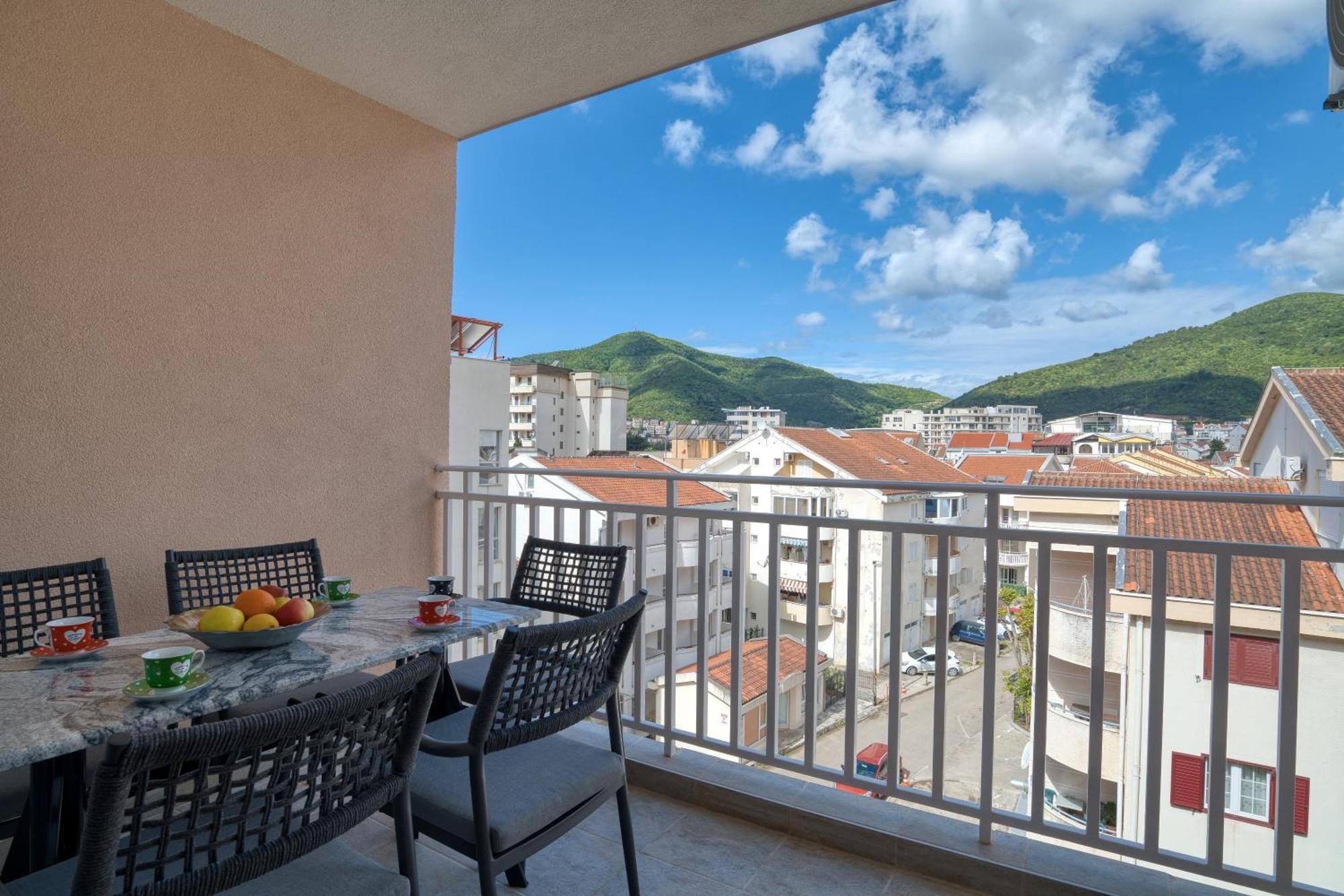 Comfort Apartment Near The Beach บุดวา ภายนอก รูปภาพ