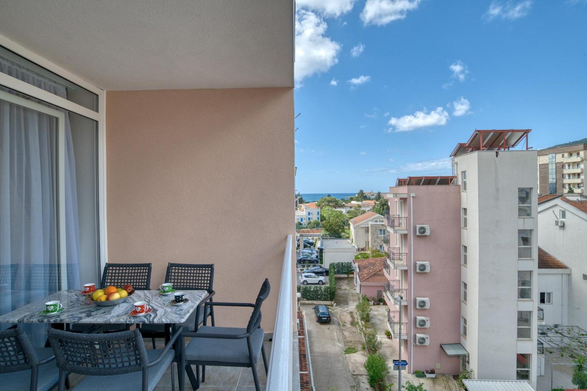 Comfort Apartment Near The Beach บุดวา ภายนอก รูปภาพ