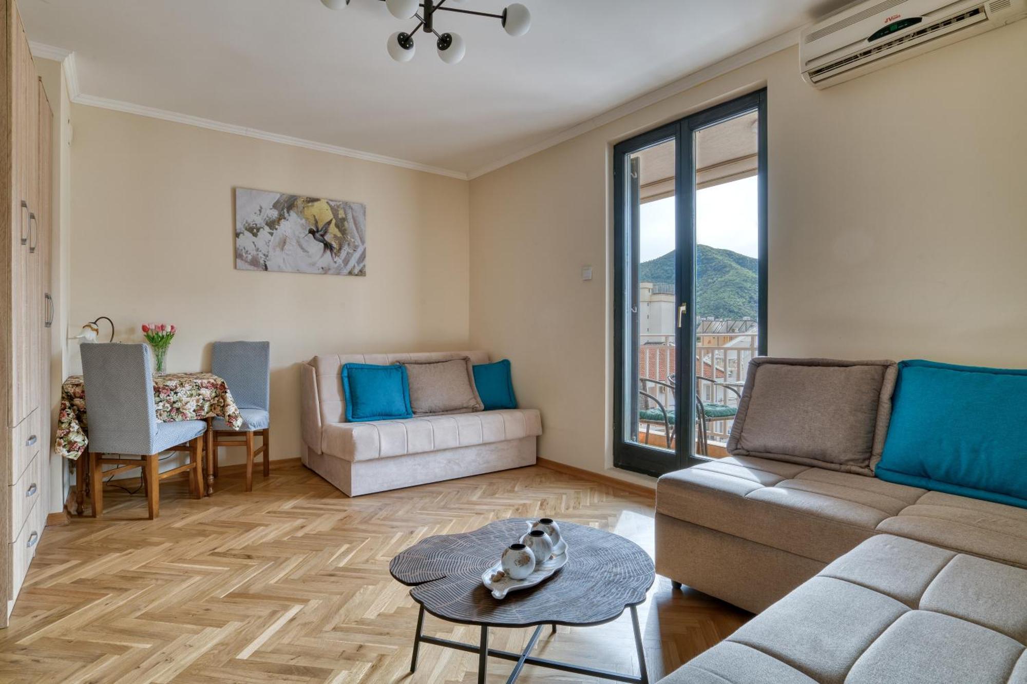 Comfort Apartment Near The Beach บุดวา ภายนอก รูปภาพ