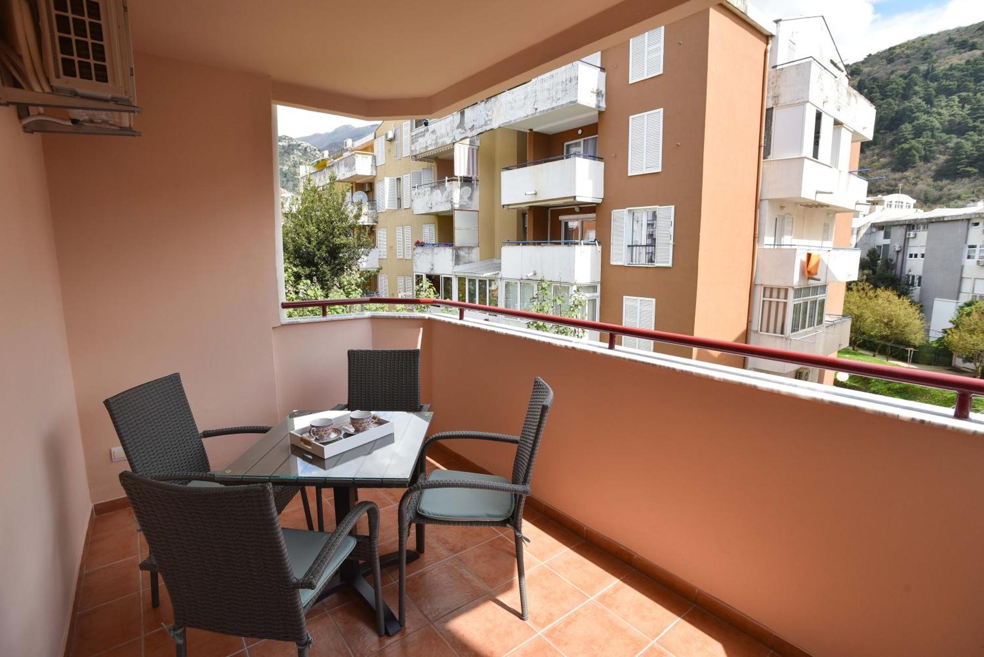 Comfort Apartment Near The Beach บุดวา ภายนอก รูปภาพ