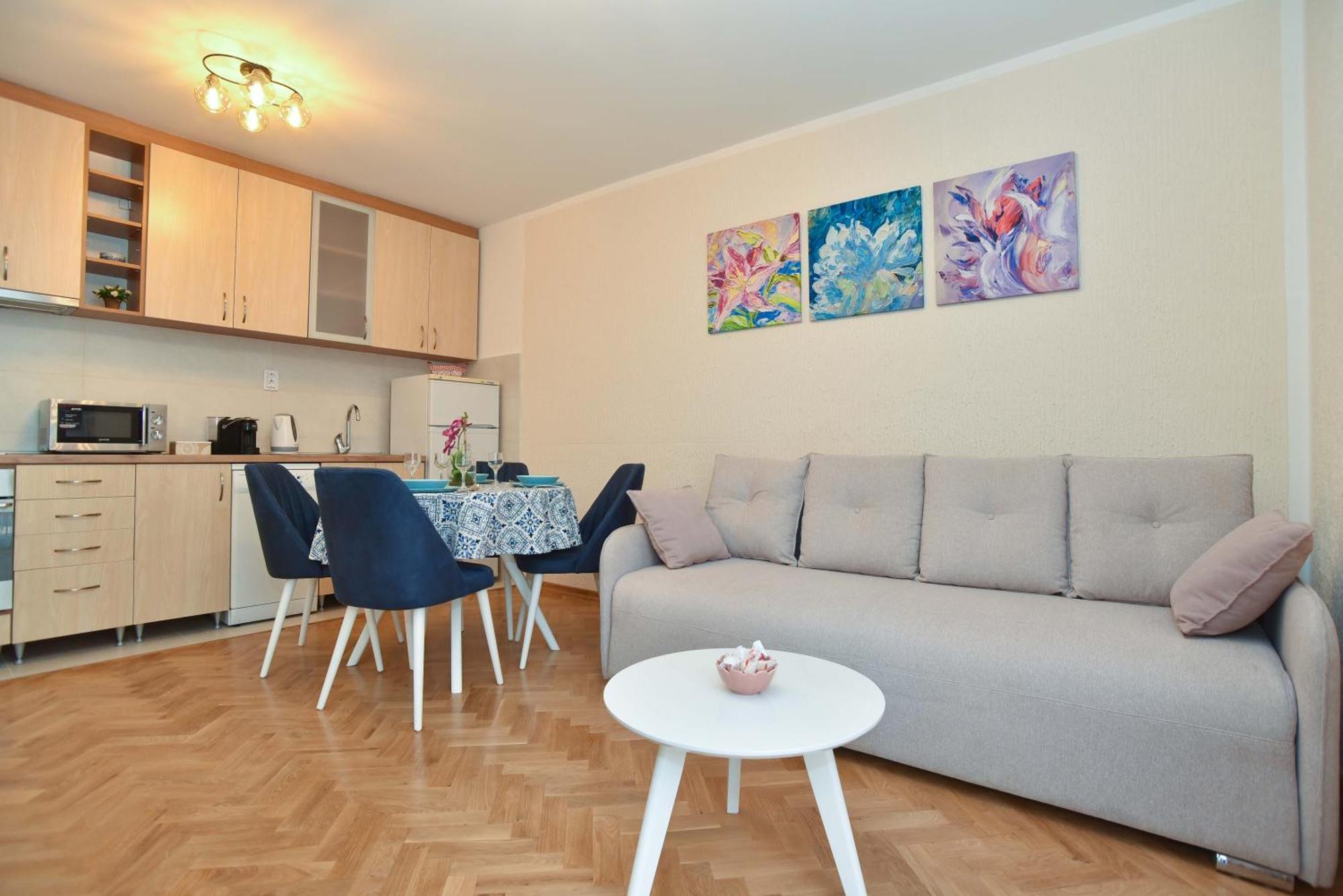 Comfort Apartment Near The Beach บุดวา ภายนอก รูปภาพ